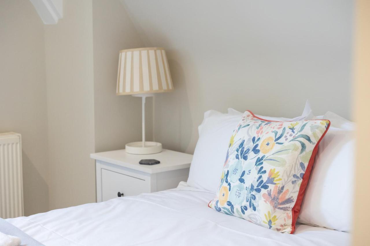 Spacious 3Br Victorian Cheltenham Loft Flat In Cotswolds - Free Parking Apartment Luaran gambar